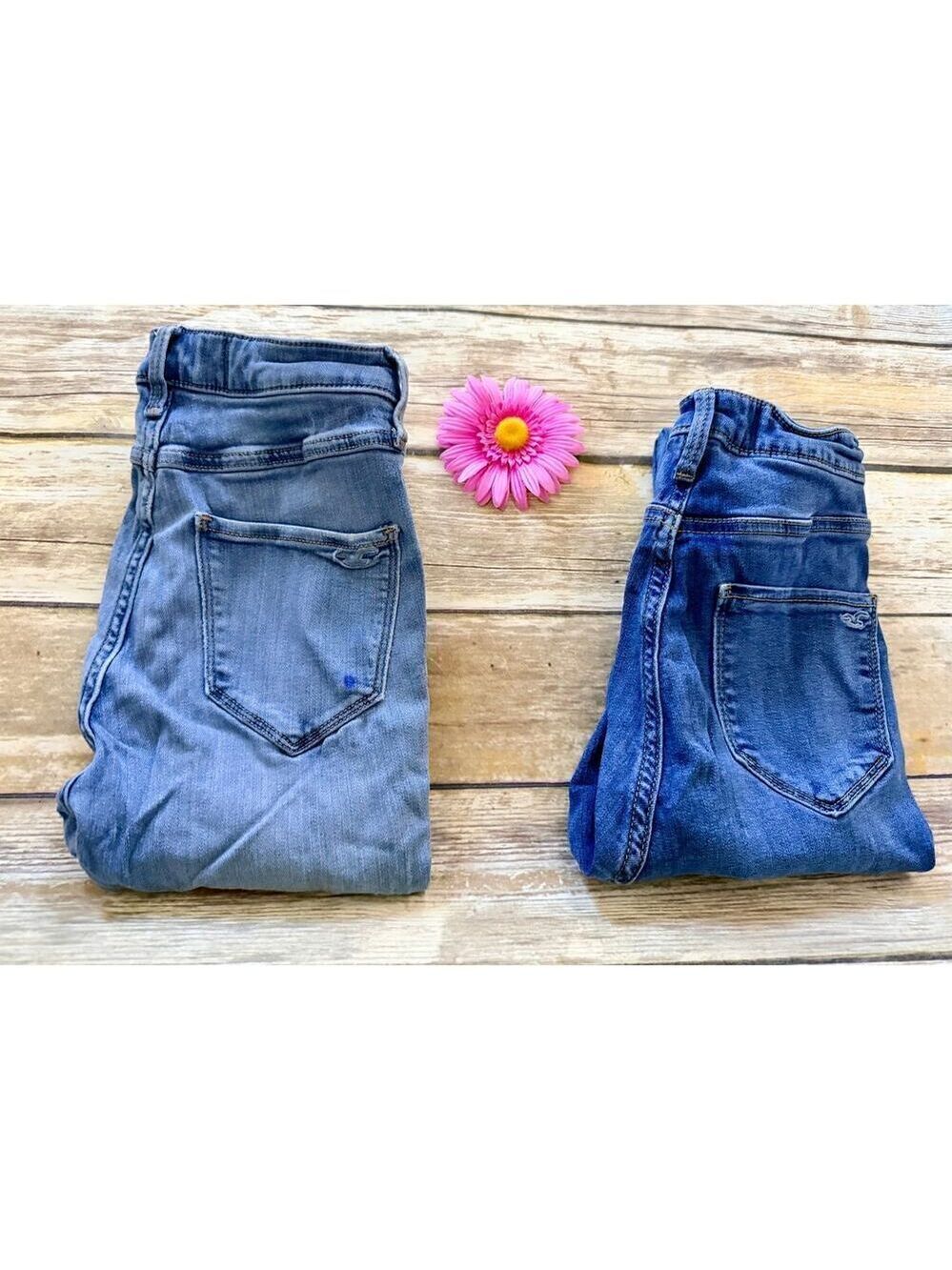 2 PAIR HOLLISTER JEANS - Picture 1 of 13